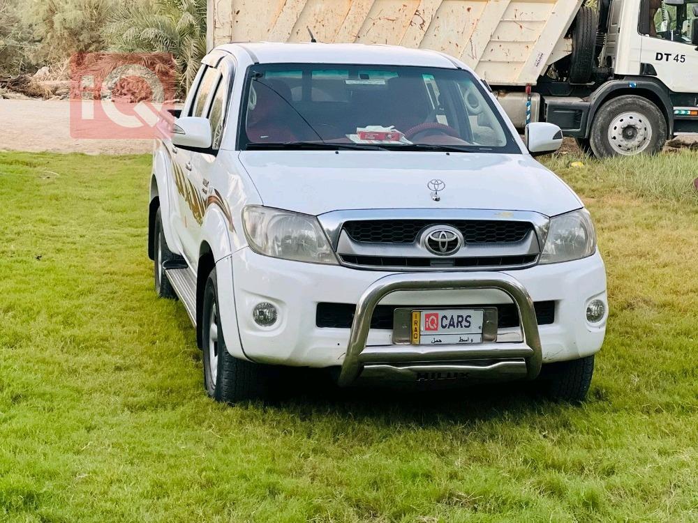 تويوتا هايلوكس